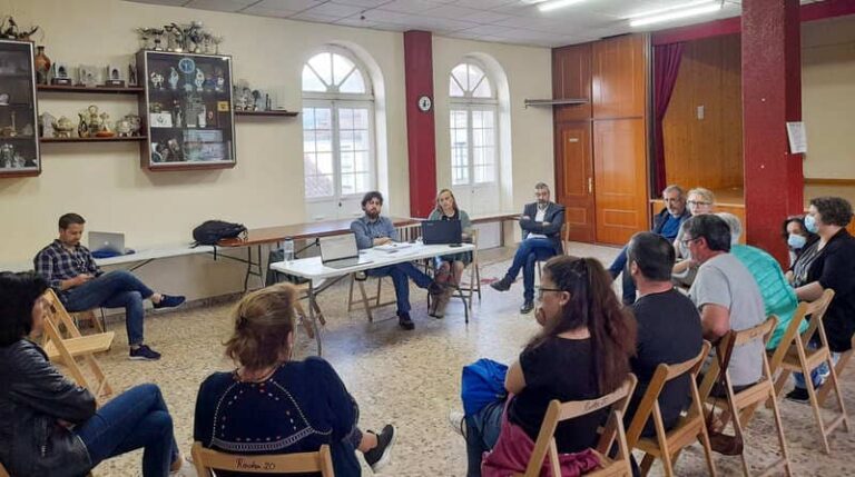 O equipo da Axenda Urbana reúnese cos colectivos das parroquias tudenses para analizar o presente e o futuro
