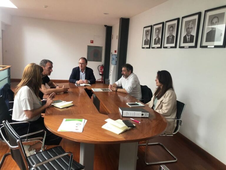 O alcalde de Tui presenta ao presidente da Cámara de Valença os  obxectivos da Axenda Urbana