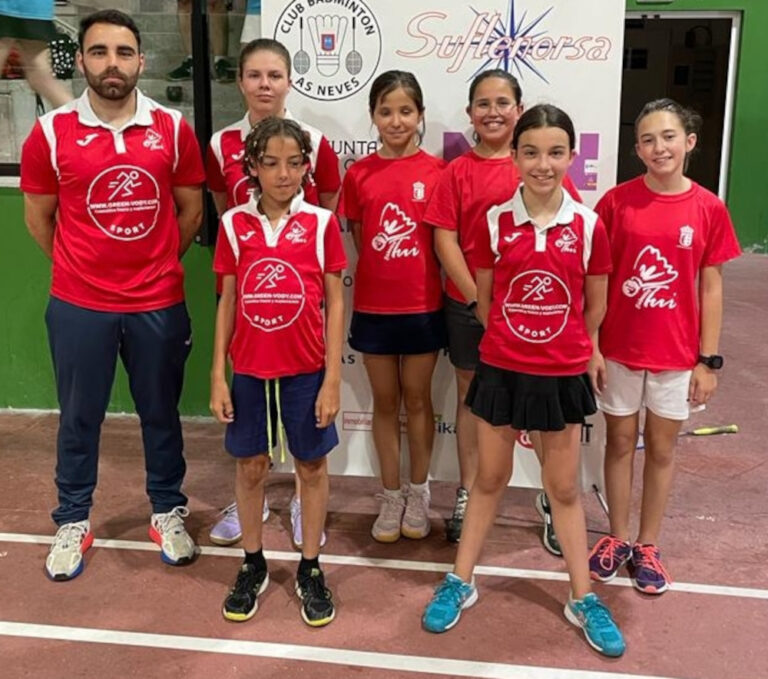 O Club Badminton Tui pecha un extraordinario fin de semana nas Neves