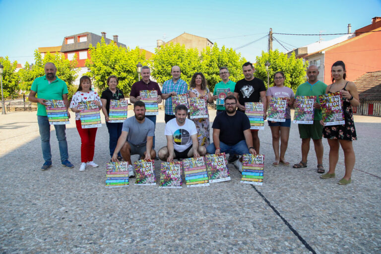 Balonmán Cañiza, Concello, Asociación de Comerciantes e sector hostaleiro presentan o primeiro Entroido de Verán