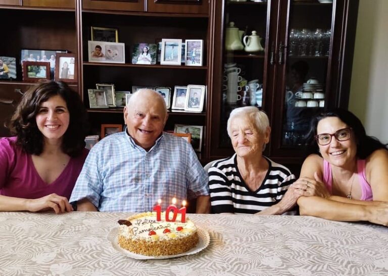 O “avó de Oia”, Abel Diego Acevedo, celebra o seu 101 aniversario