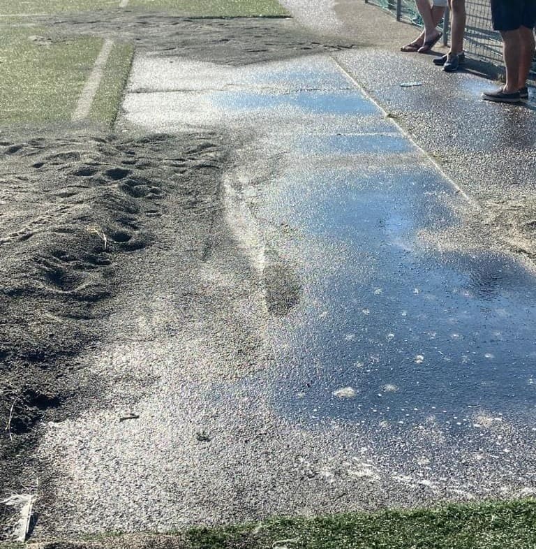 O Concello lamenta os actos vandálicos de que foi obxecto o campo de fútbol de Chapela