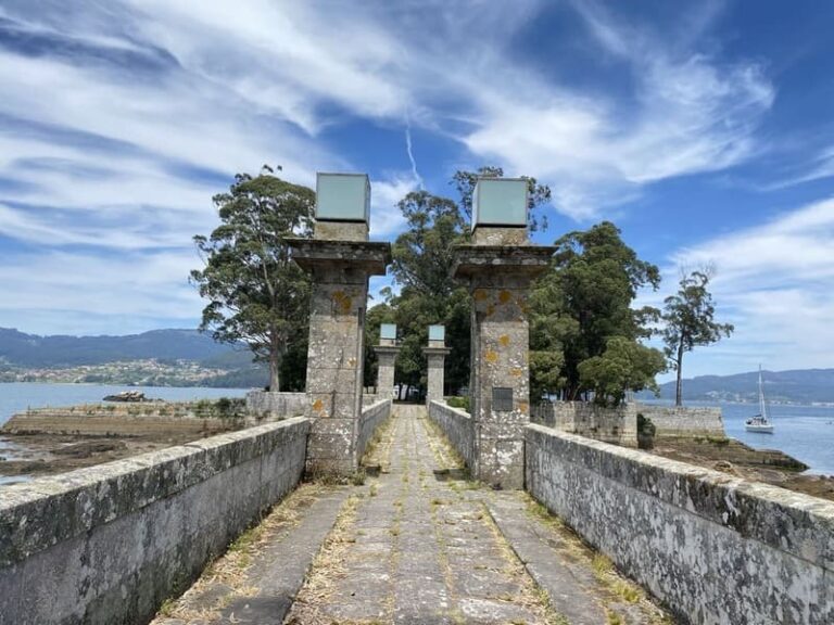 «A Memoria da Illa de San Simón» busca que a veciñanza coñeza polo miúdo o papel da illa no contexto da Guerra Civil e da posguerra