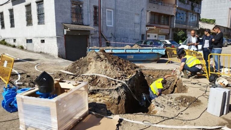 O Consorcio de Augas do Louro executa obras no Porriño