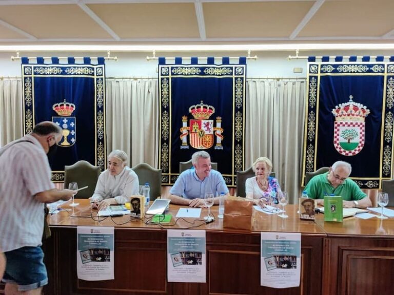 A Cañiza recibe á neta de Ramón Cabanillas e ao lingüista xaponés Takekazu Asaka