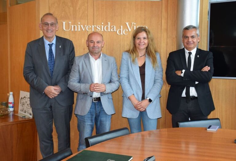 Covelo e a UVigo promoven o coñecemento científico entre a cidadanía