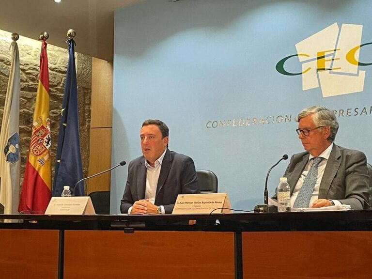 Formoso propón ante a patronal galega rebaixar á metade as peaxes das autoestradas autonómicas