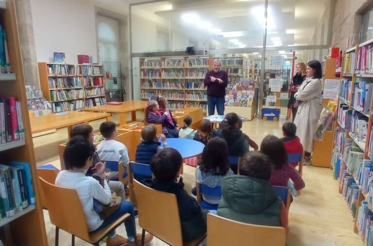 Tui celebra o Día das Bibliotecas