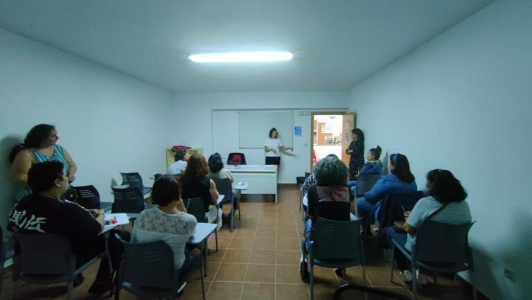 Femupo activa o Plan Corresponsables para dignificar o sector dos coidados en Baiona