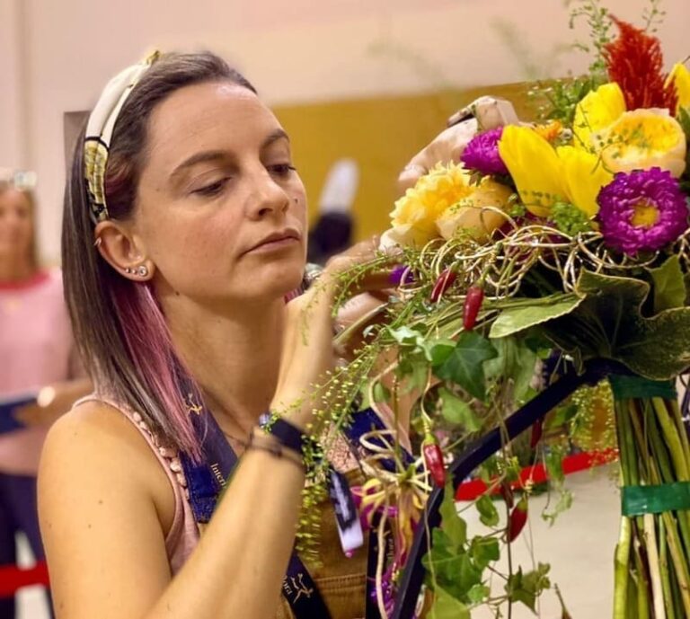 A mosense Noelia Sías, quinta clasificada no concurso ‘Mellor Artesán Florista’
