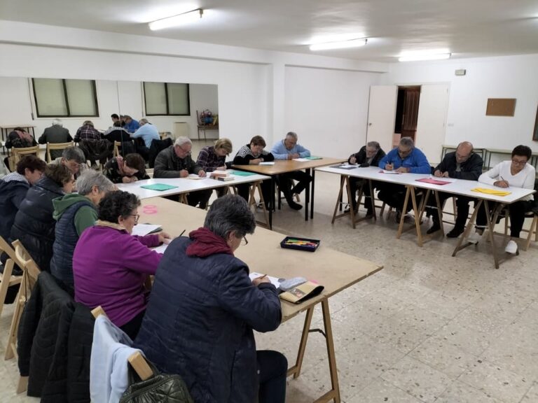 Máis de 130 veciñas e veciños de Tui participan esta temporada no programa «Cultiva a Mente»