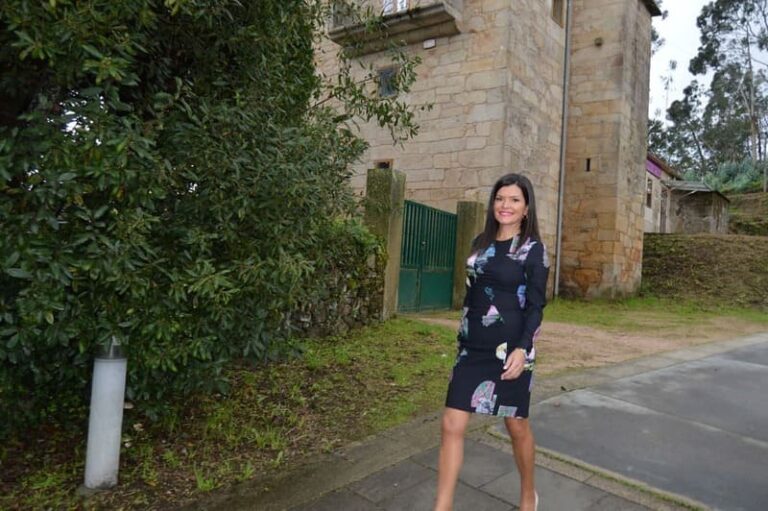 Comezan as obras da nova fase de rehabilitación da antiga Casa Reitoral de Petelos