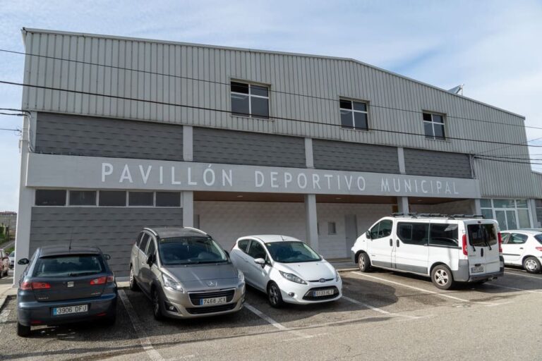 Rematadas as obras no pavillón deportivo municipal vello de Tui