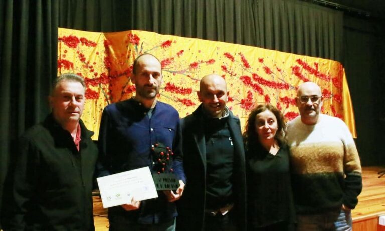 José Luis Baños recibe o premio Vidal Bolaño coa súa obra “Lume”