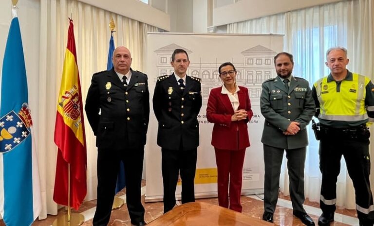Maica Larriba coordina o dispositivo policial preventivo para garantir a operatividade dos transportes nos principais centros loxísticos