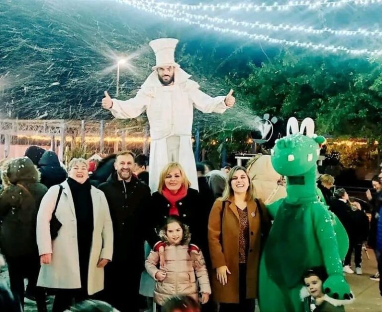 O alumeado de Nadal de Chapela marcado pola solidariedade