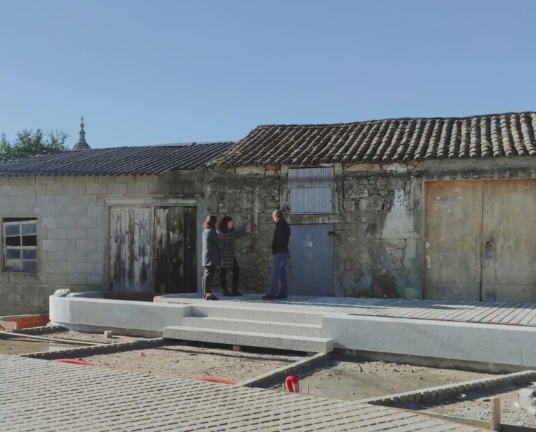 Oia adquire unha parcela para ampliar e mellorar a Praza do Campo en Burgueira