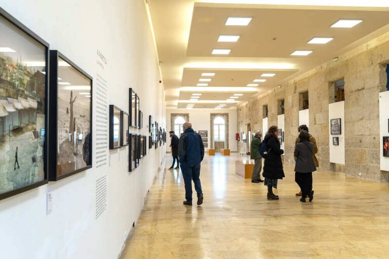 A exposición “O Camiño Portugués, lembranzas de mar e de pedra” foi visitada por 650 persoas en decembro