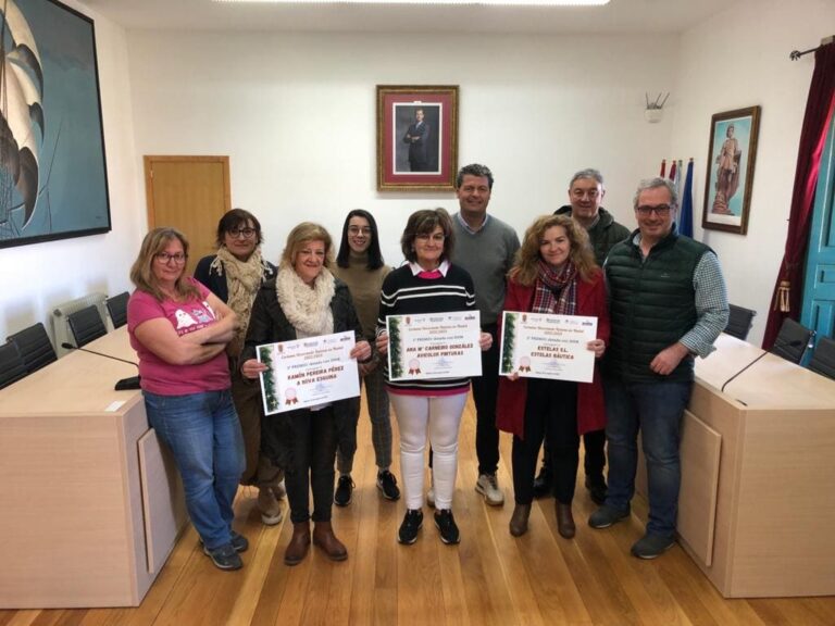 Baiona entrega os premios do certame “Decorando Baiona no Nadal”