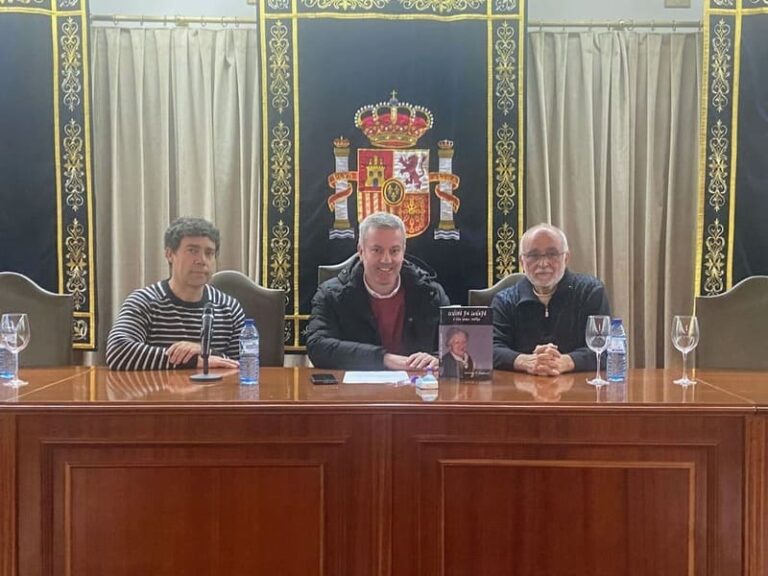 A Cañiza presenta o libro “Concha de Luneda”