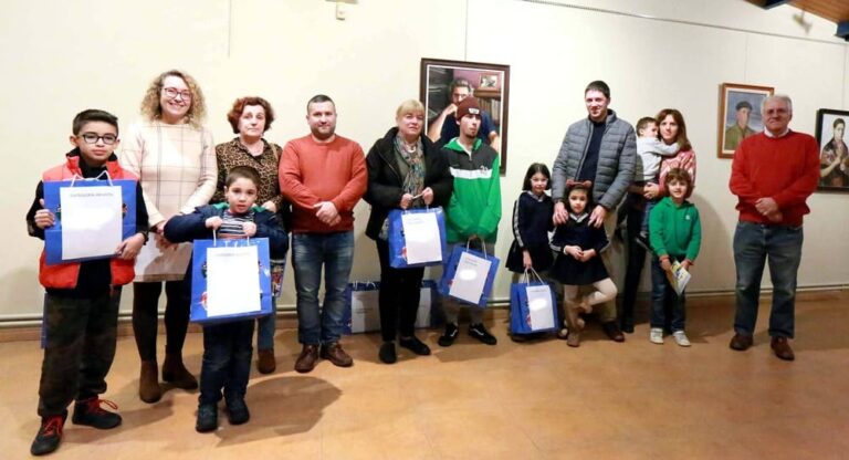 A biblioteca municipal de Ponteareas agasalla aos ‘superlectores’