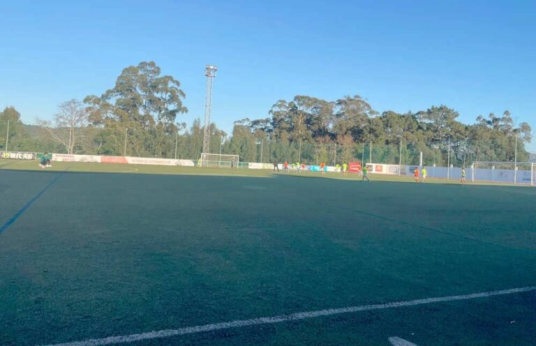A Deputación destina preto de 12.000 para melloras no campo de fútbol da Mata e o pavillón municipal do Rosal
