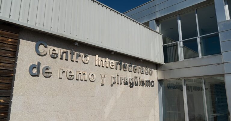 A selección galega absoluta de remo está esta fin de semana concentrada en Tui