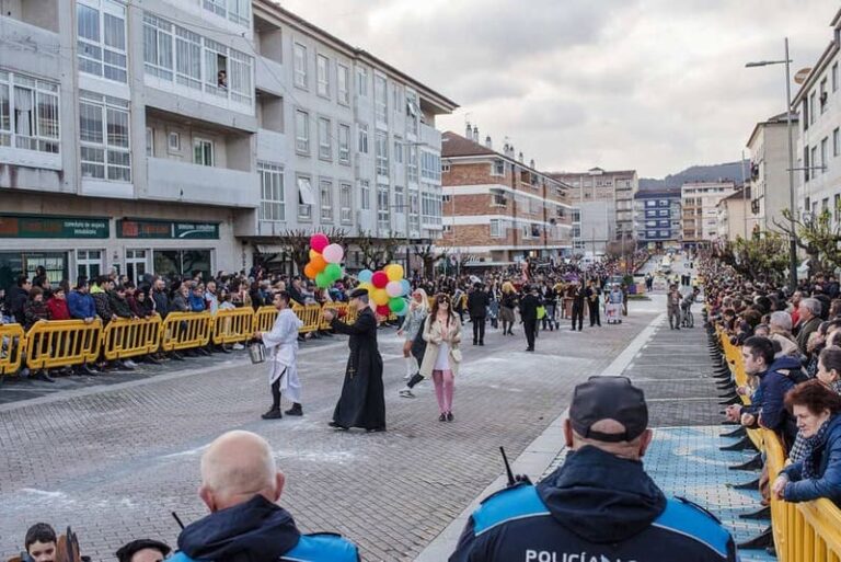 Máis de 900 persoas participarán en Tui no Concurso Desfile de Entroido