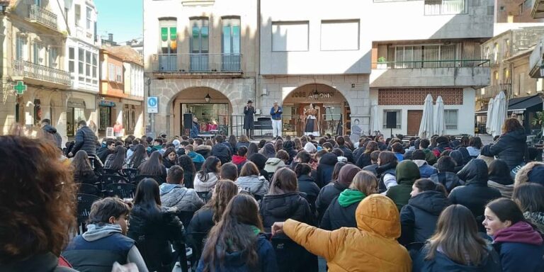 A figura de Rosalía continúa moi presente no Porriño