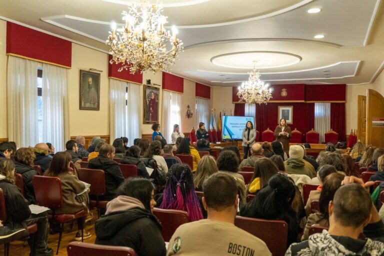 O programa integrado de emprego do Concello de Tui inicia a súa actividade