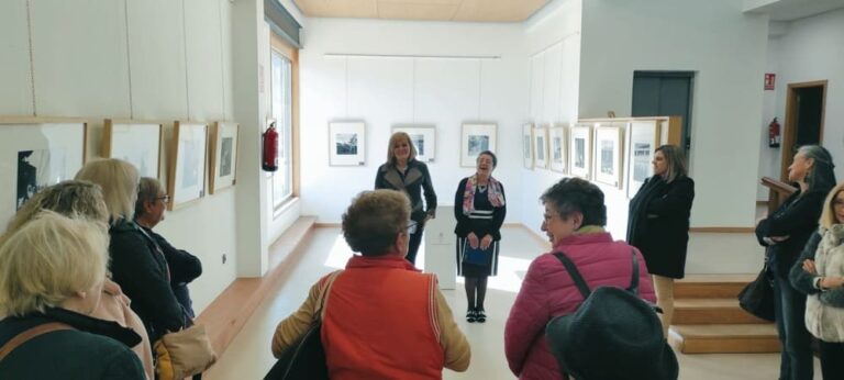 Redondela ofrece unha exposición fotográfica sobre os últimos momentos da emigración galega