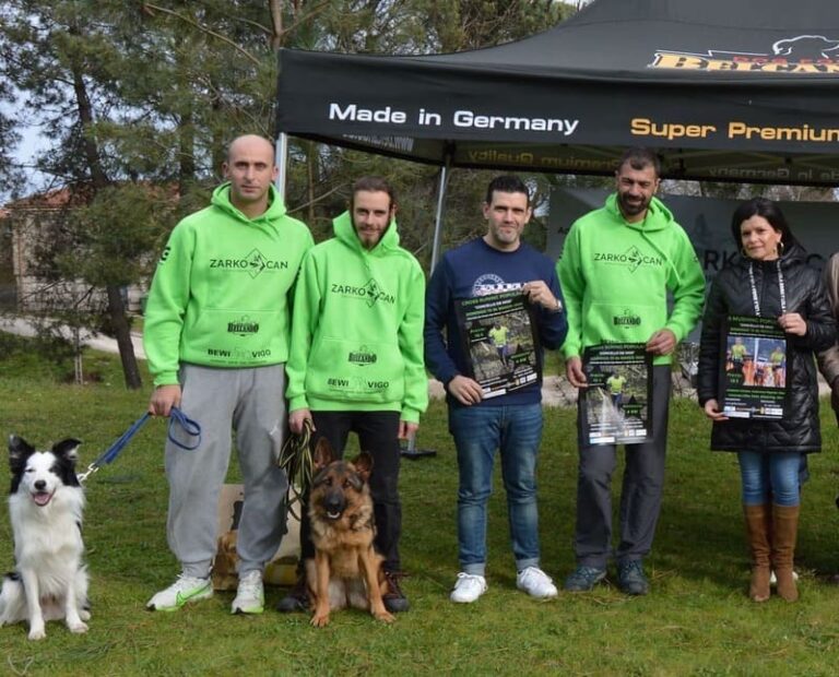 Terceira campaña de prevención do abandoo e perda de mascotas mediante implantación do microchip en Mos