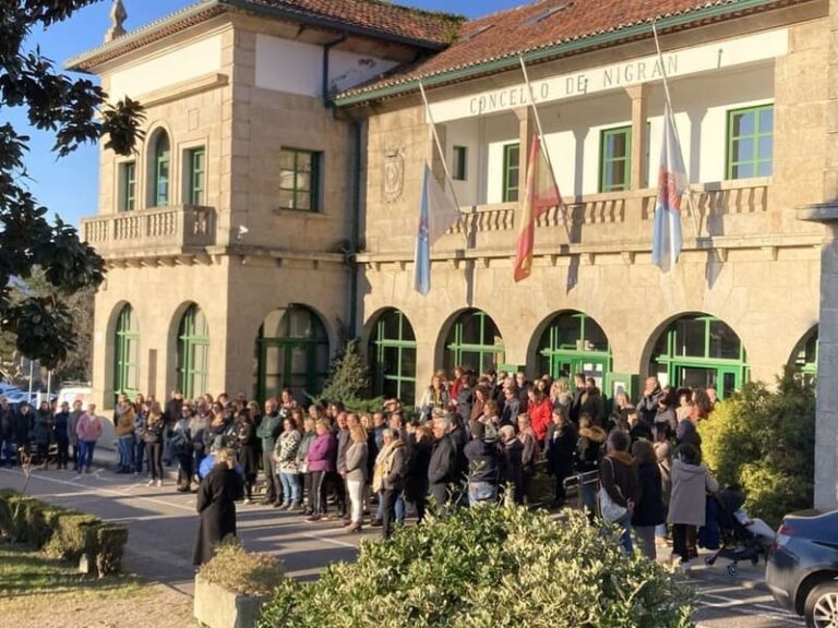 Nigrán garda un minuto de silencio