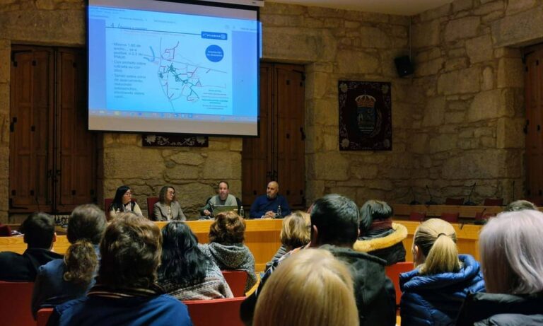 Grande expectación veciñal polo futuro parque da rúa Sarmiento Rivera