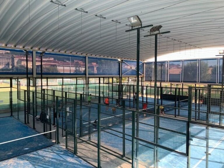 Redondela renova as pistas de pádel e tenis
