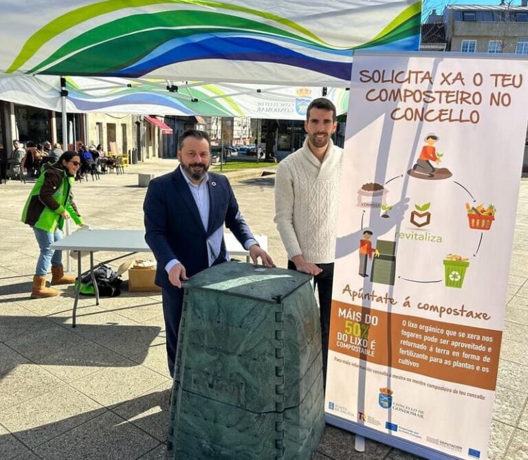 Gondomar continúa repartindo composteiros individuais