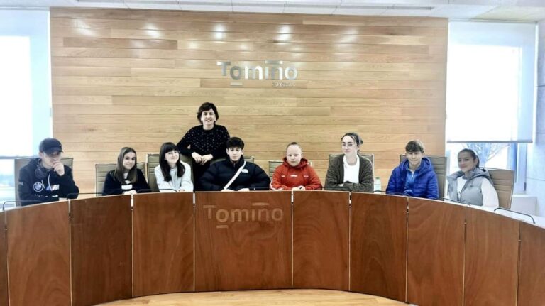 A mocidade tomiñesa achegará ideas para reducir o tráfico nos camiños do rural