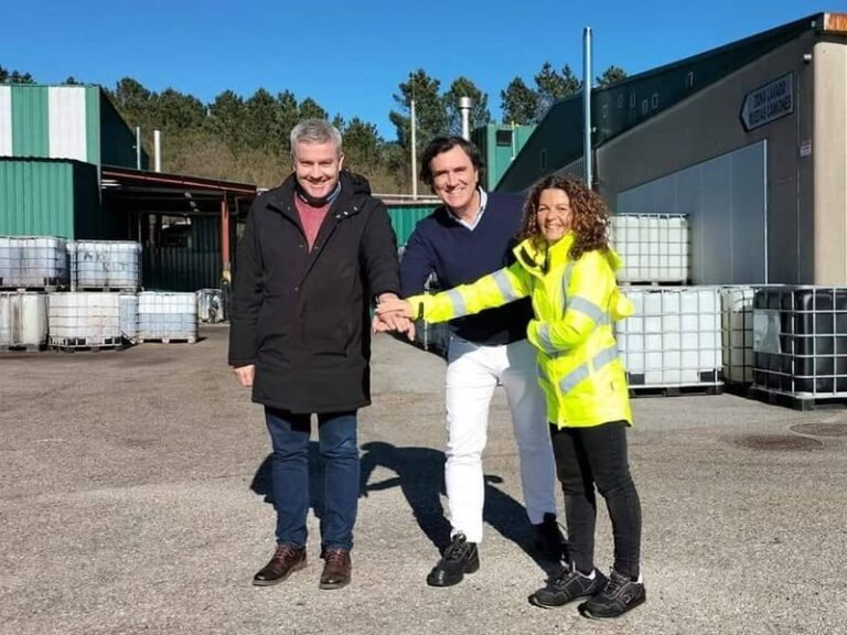 Luis Piña visita as instalacións da empresa SMPV S.L.
