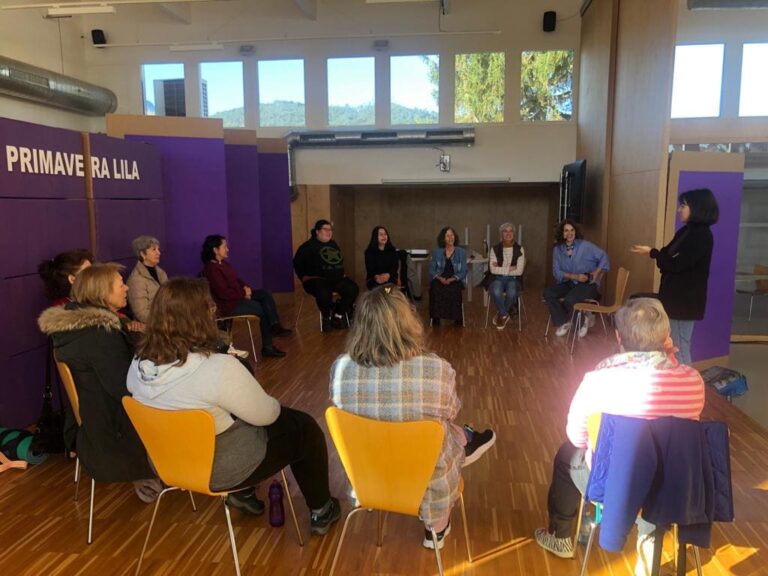 Comeza en Baiona o curso “Con voz propia”