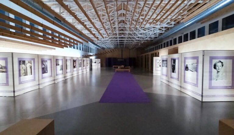 O Concello de Baiona ofrece unha exposición con motivo do 8M