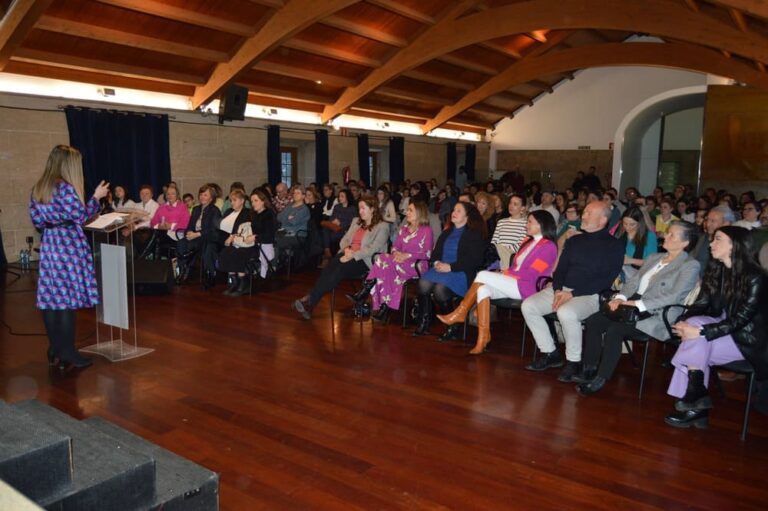 Mos homenaxeou a 90 mulleres emprendedoras do municipio