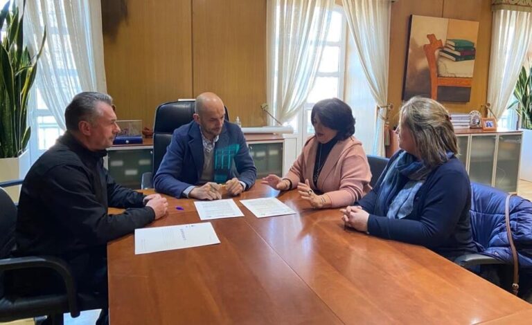 Fegatea e Concello danse a man para levar ao Porriño o mellor teatro amador