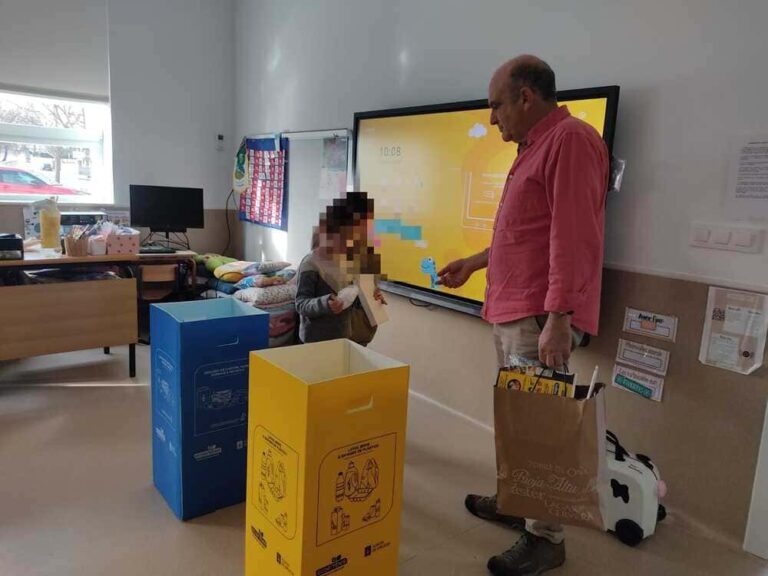 O alumnado do Rosal aprende a reciclar nas aulas coa campaña «Traballando co lixo»