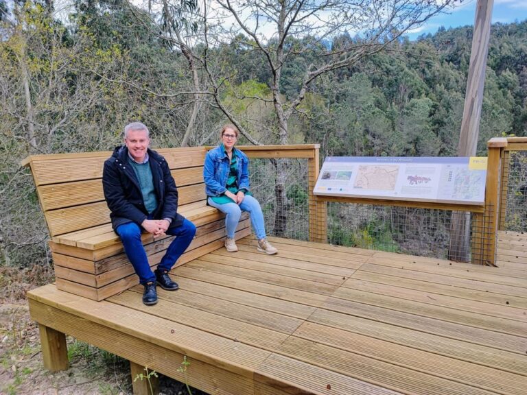 A Cañiza estrea novo miradoiro e zonas de descanso no Couto, na senda da Rede Natura sobre o río Ribadil