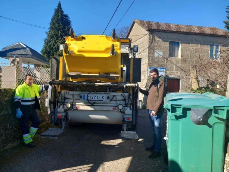 As Neves aumenta a reciclaxe e reduce a contaminación un ano despois de municipalizar o servizo de recollida de envases de plástico
