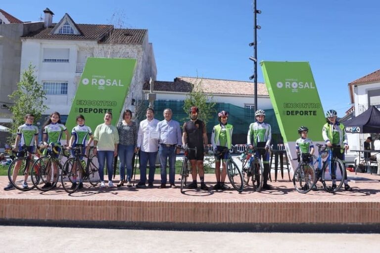O Rosal recoñece a dedicación ao deporte de Manuel Armán cun premio