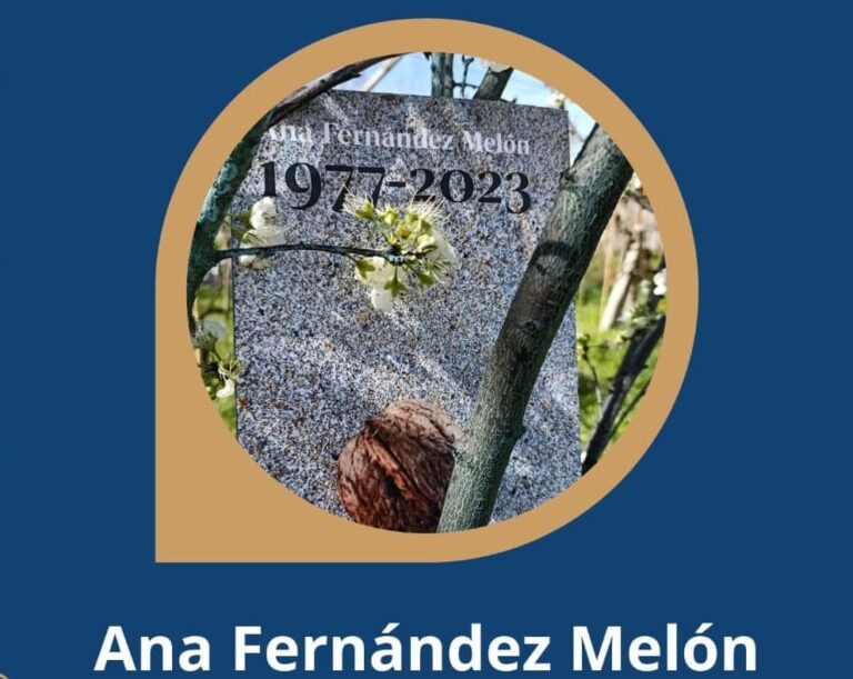 Ana Fernández Melón presenta en Ponteareas a súa obra ‘1977-2023’