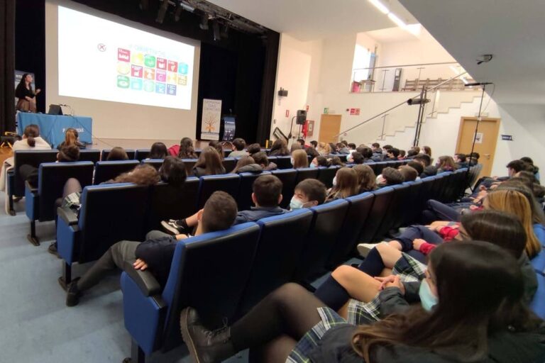 A VII Semana das Ciencias pon en valor ás e aos creadores de Ponteareas