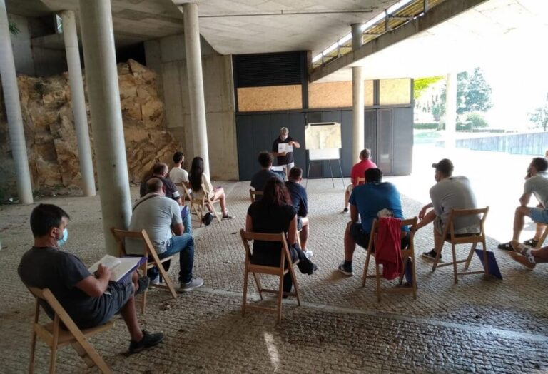 A Real Federación Galega de Motonáutica imparte en Tomiño un novo curso para obter ou renovar a licencia de navegación
