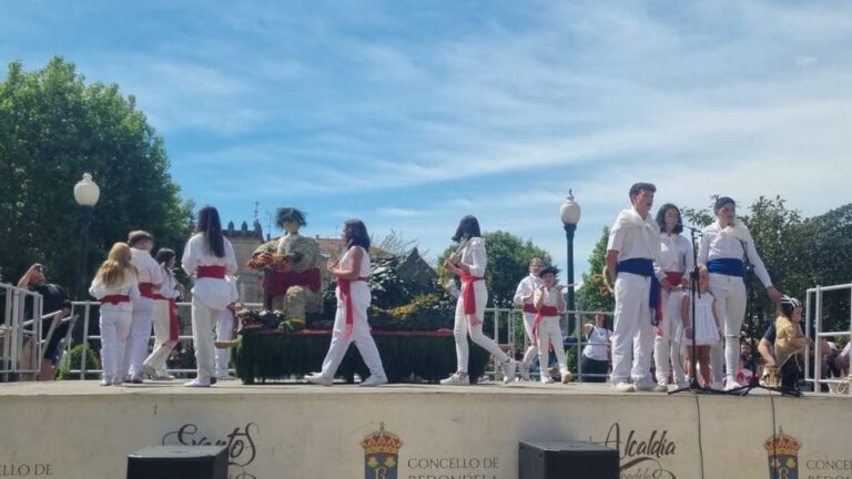 Redondela recupera a tradición dos Maios